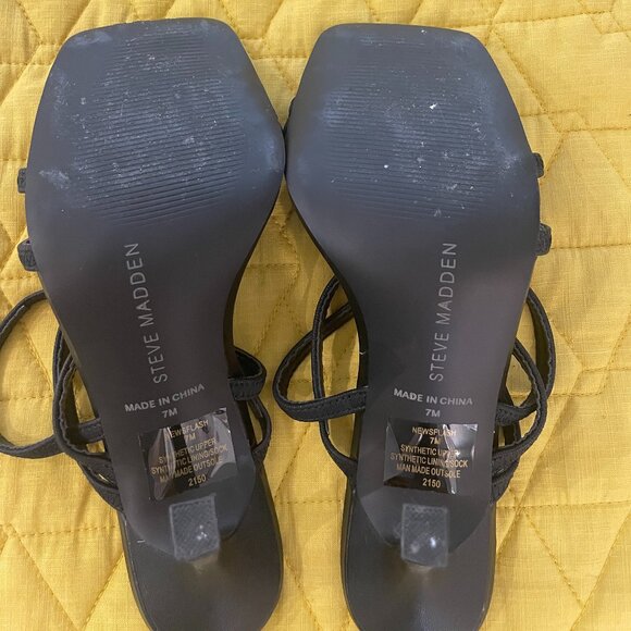 Steve Madden Strappy Sandal - size 7.5 - excellent condition (worn once) - Picture 2 of 4